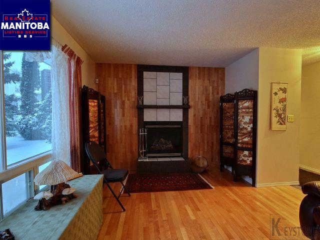 Property 24 Rillwood Pl img1