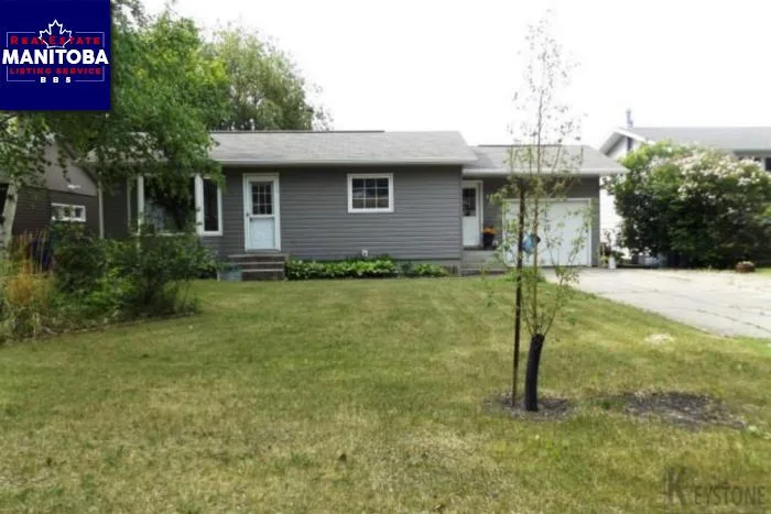 258 2nd Ave Ne, Altona
