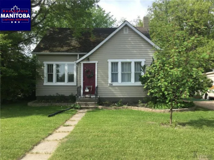 336 Hanover St, Steinbach