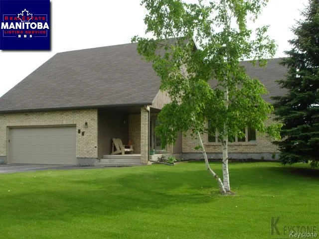 40 Settlers Trl, St Andrews