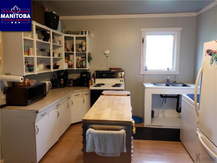Property 180 6th St S img1