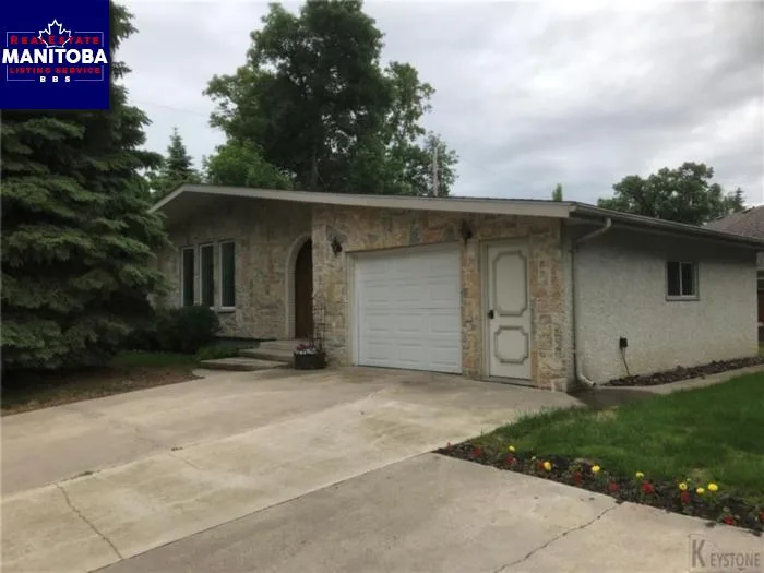 86 1st Ave Se, Carman