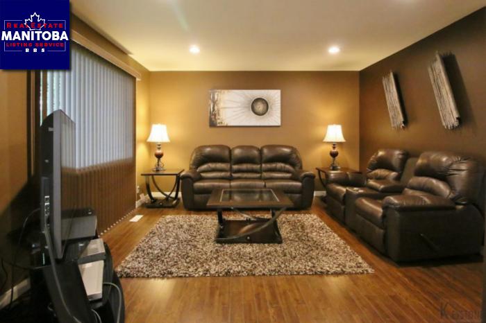 Property 542 Victoria Ave img1