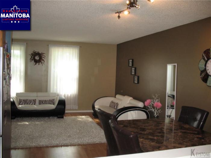 Property 837 Strathcona St img1