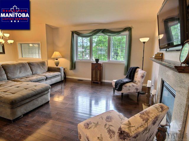 Property 27 Tunbridge Bay img1