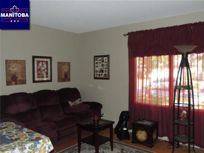 Property 1110 Moncton Ave img1