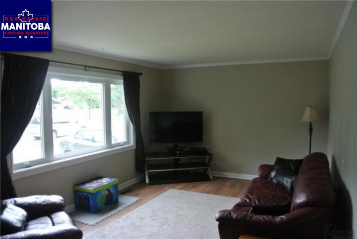 Property 466 Country Club Blvd img1