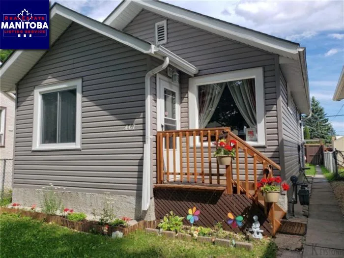 467 Mckenzie St, Winnipeg