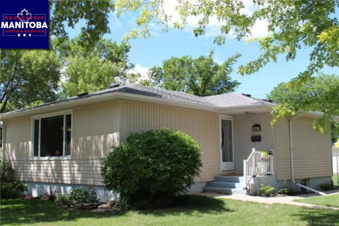 4 Bed House for Sale at 947 Lemay Ave, Winnipeg, MB - MLS® #1817164