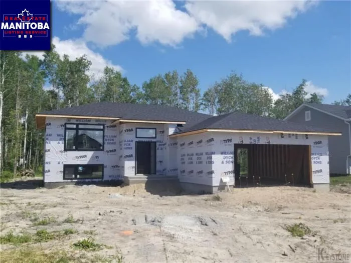 11 Tanglewood Bay