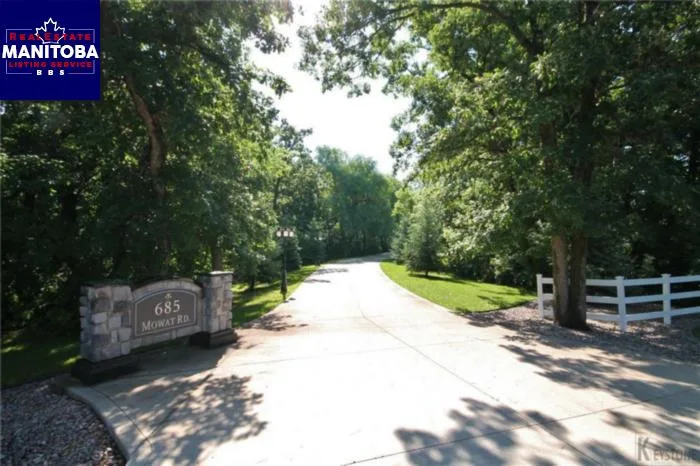 685 Mowat Rd, East St Paul