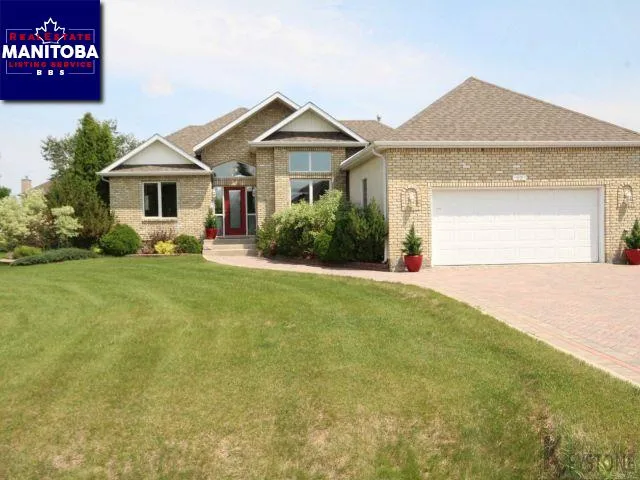 62 Park Ave, Oak Bluff