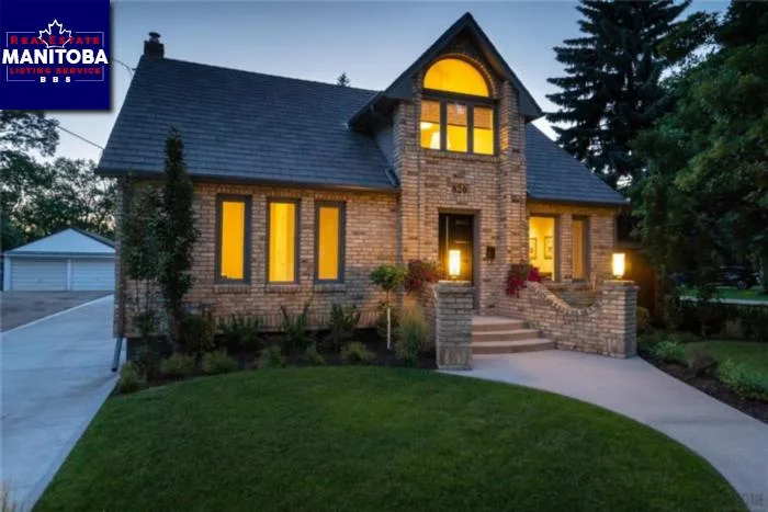 820 Kildonan Dr, Winnipeg