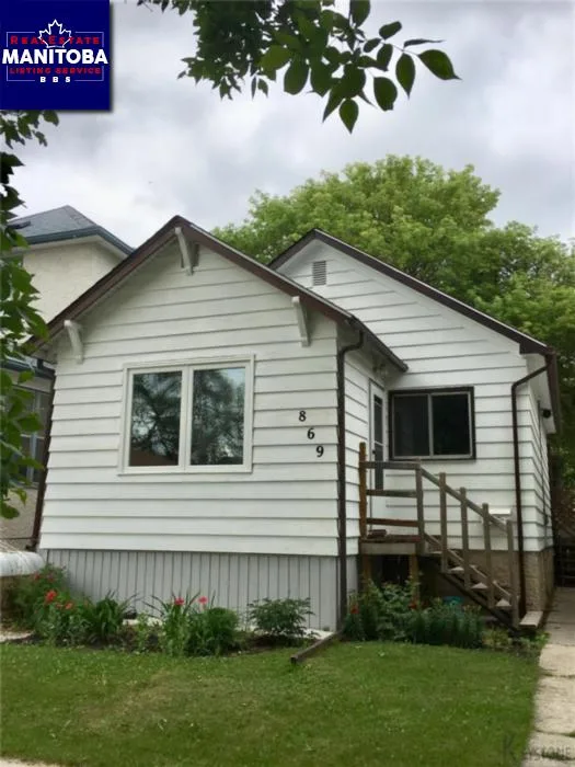 869 Telfer St N, Winnipeg