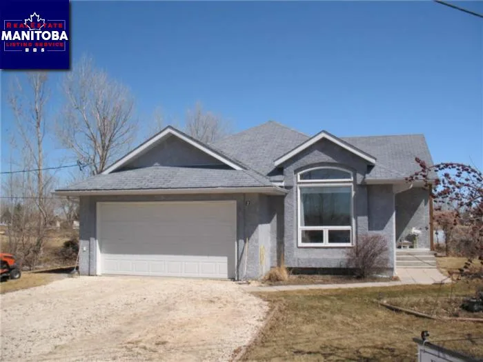 3 Bed House for Sale at 2 Sunrise Dr, Gimli, MB - MLS® #1818048