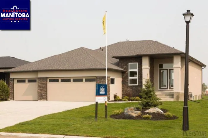 12 Prairie Grass Lane, Oak Bluff