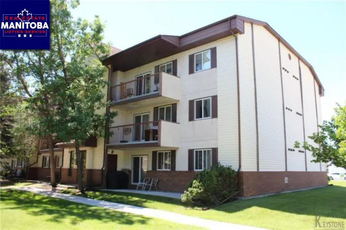 1212 30 Lake Crest Rd, Winnipeg