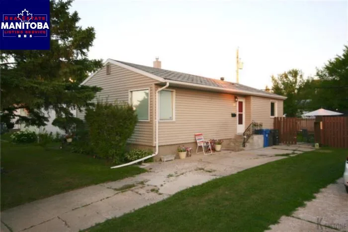18 Alderwood Rd, Winnipeg