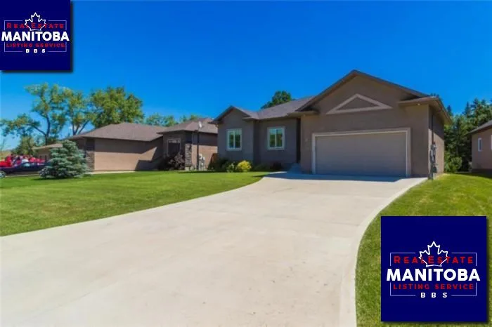 4 Thunder Hill Dr, Stonewall