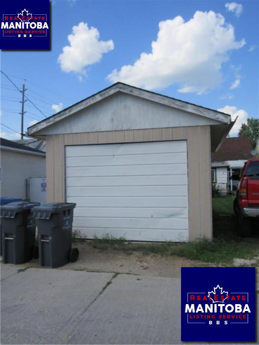 Property 966 Redwood Ave img1