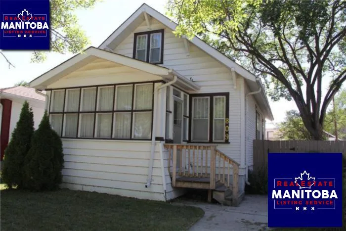 809 Madeline St W