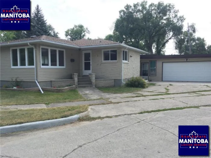 4 Bed House for Sale at 8 Glencoe Ave, Winnipeg, MB - MLS® #1823611