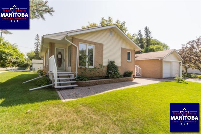 Property 208 3rd St W img1