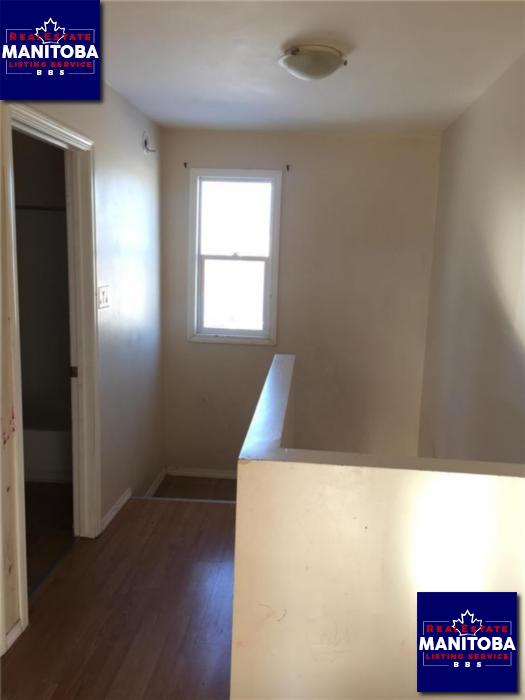 Property 631 Oak Bay img1