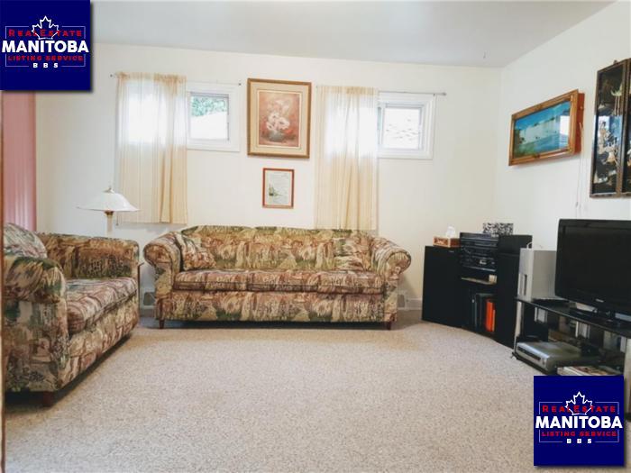 Property 381 Berry St img1