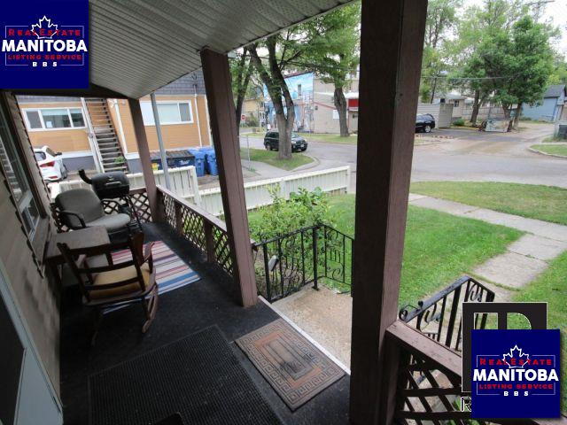 Property 11 Knappen Ave img1