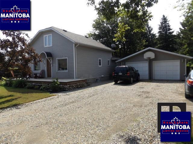 Property 128 Centre Ave W Main image