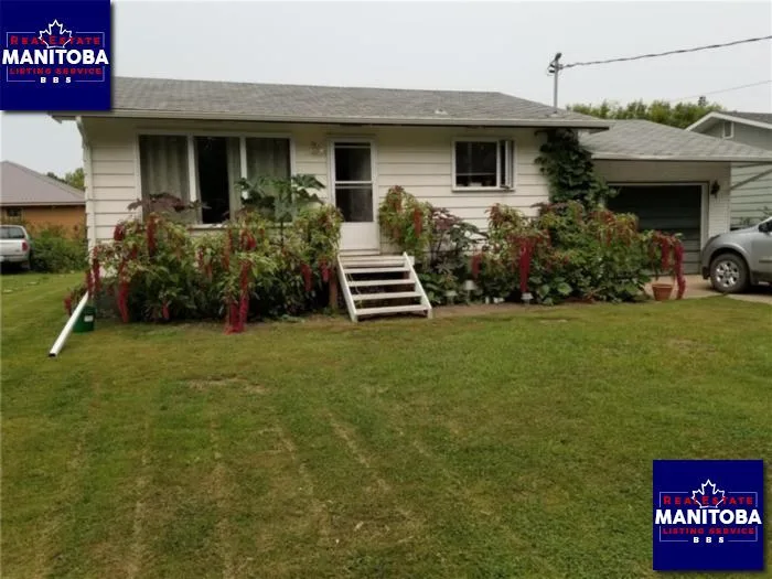 20 Oak Ave, Dauphin