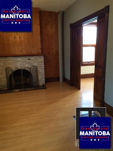 Property 460 Lyons St W img1