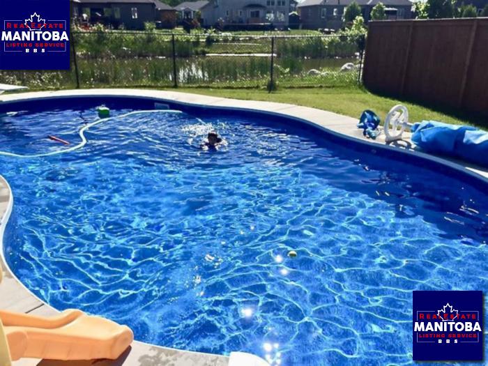 Property 8 Rossmere Cr Main image