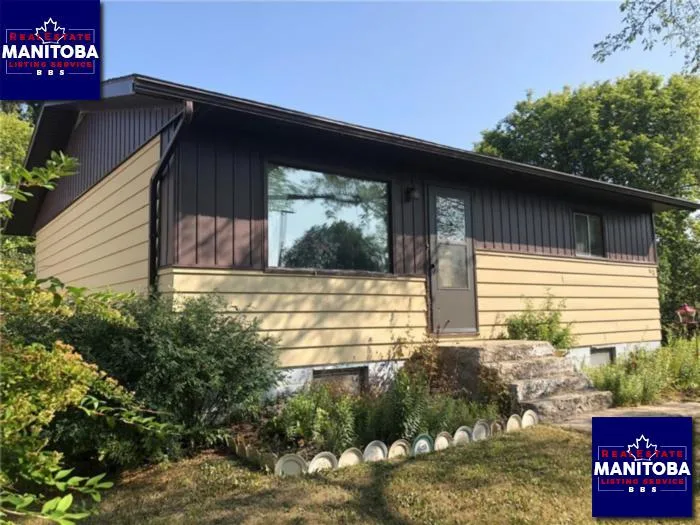 60 Victoria Ave E, Rossburn