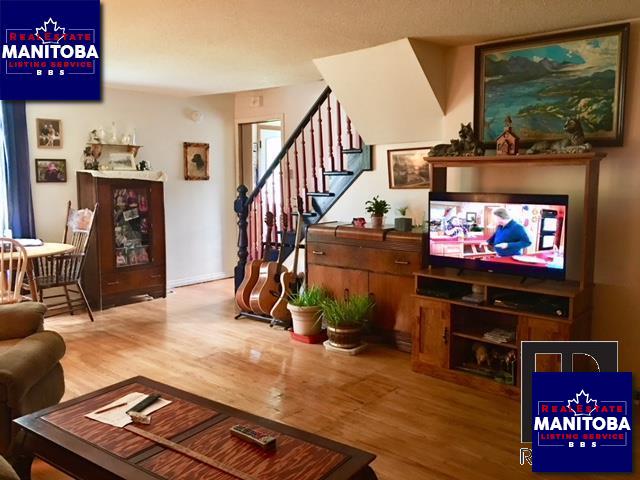 Property 350 Queen St W img1