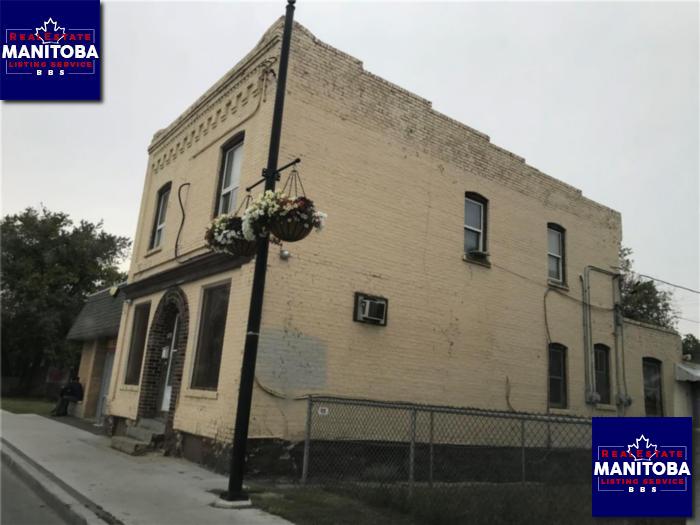 675 Selkirk Ave, Winnipeg, Manitoba Duplex property for sale