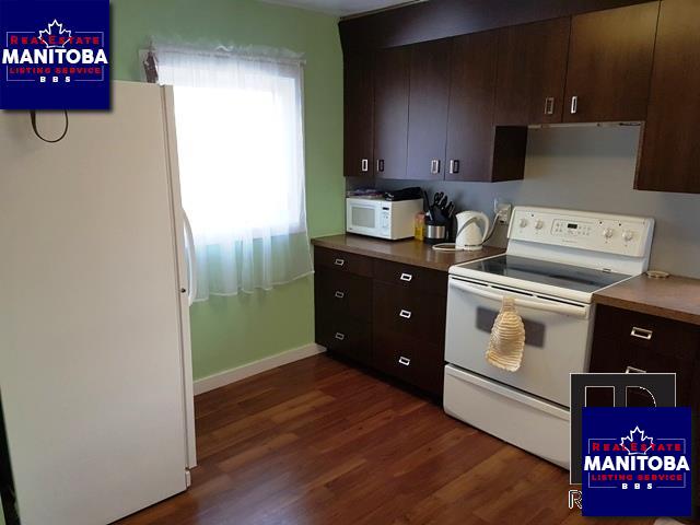 Property 151 Home St N img1