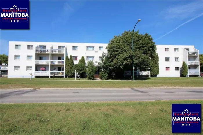 302 65 Main St, Selkirk