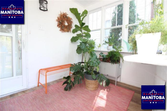 Property 27 Knappen Ave img1