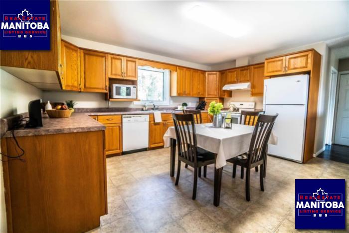 Property 3 Maynard Pl W img1