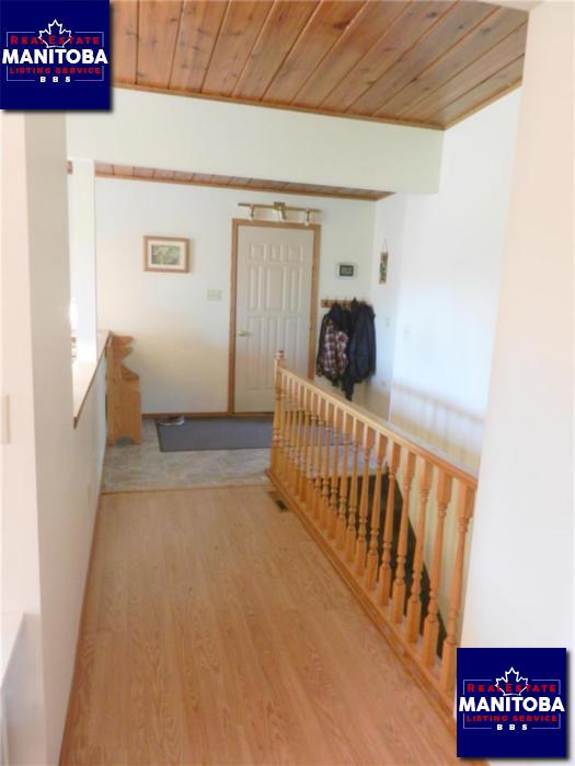 Property 161 Main St W img1