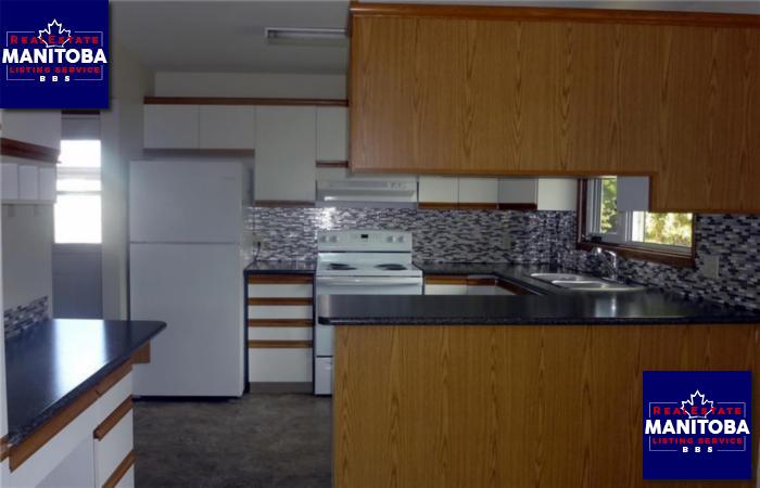 Property 476 Brown Ave img1