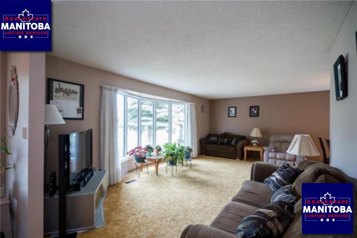 Property 30 Kenville Cr img1