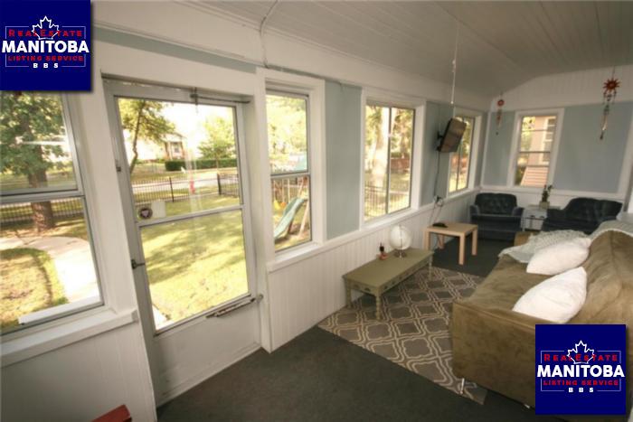 Property 256 Eugenie St img1