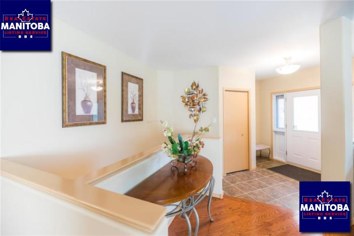 Property 1200 Pandora Ave W img1