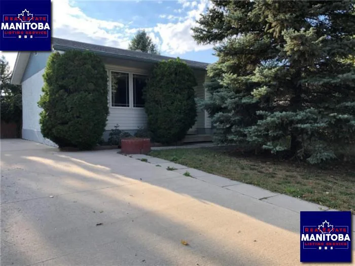 1413 Chancellor Dr, Winnipeg