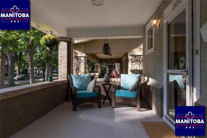 Property 104 Niagara St img1