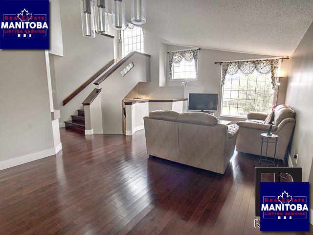 Property 335 Abbotsfield Dr img1