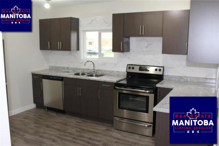 Property 1496 Molson St img1